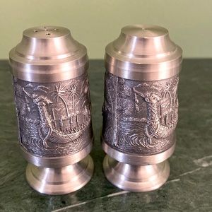 Vintage Oriental Pewter Co Thailand salt & pepper shaker set